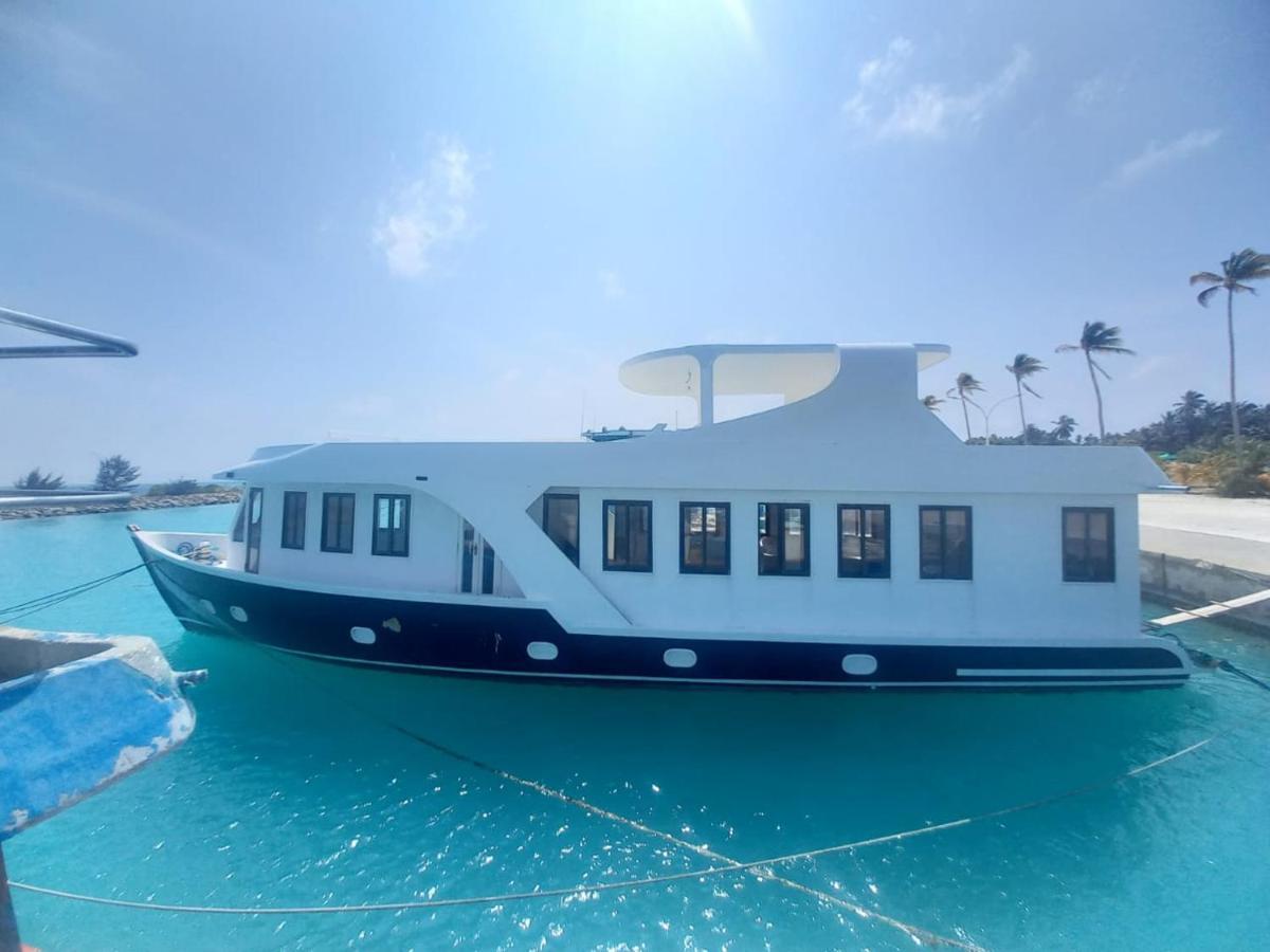 Island Life Maldives Retreat & Spa Magoodhoo Екстериор снимка