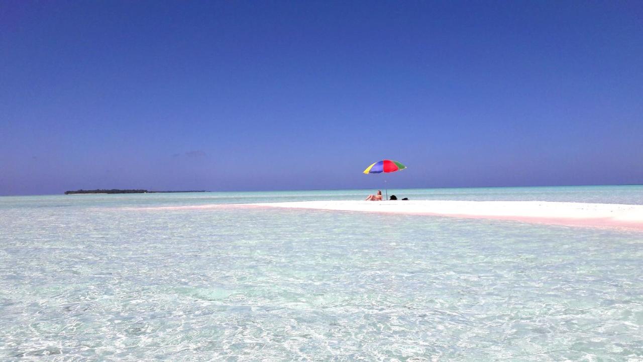 Island Life Maldives Retreat & Spa Magoodhoo Екстериор снимка
