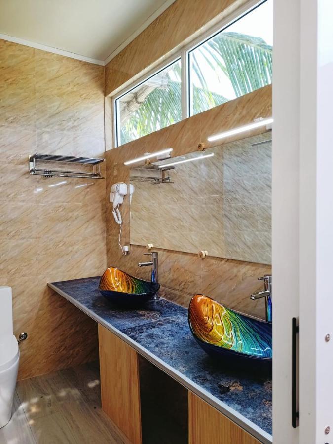 Island Life Maldives Retreat & Spa Magoodhoo Екстериор снимка