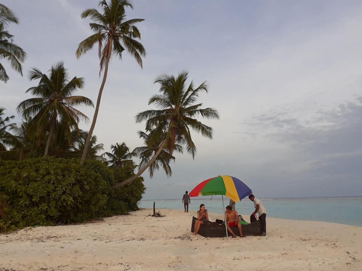 Island Life Maldives Retreat & Spa Magoodhoo Екстериор снимка