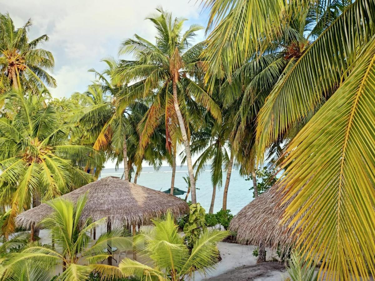 Island Life Maldives Retreat & Spa Magoodhoo Екстериор снимка