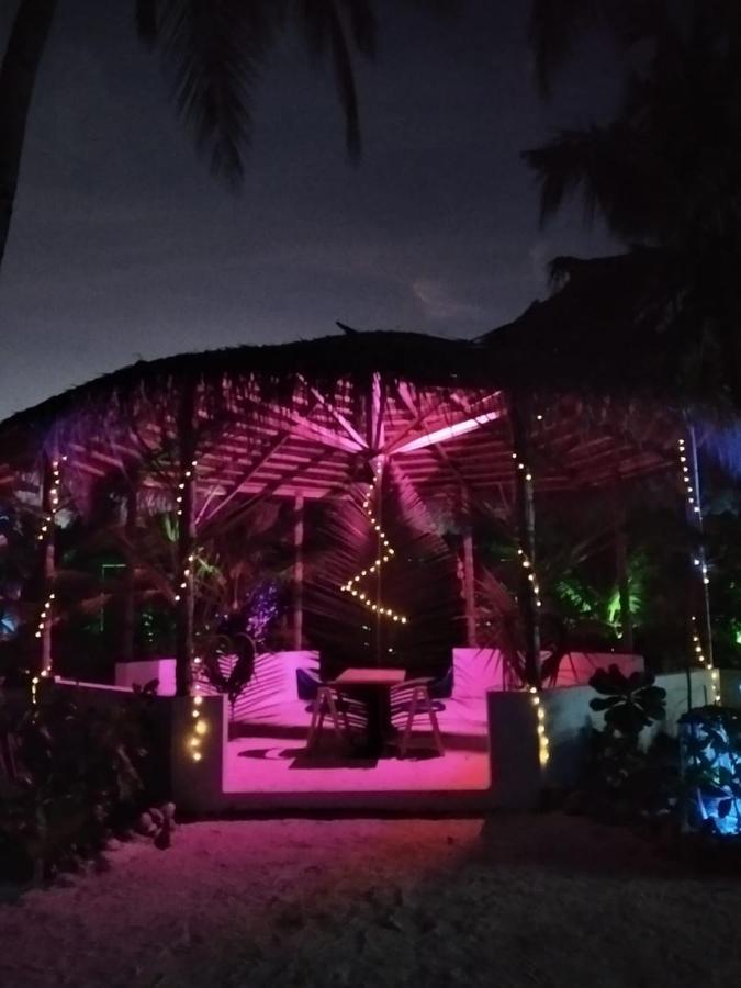Island Life Maldives Retreat & Spa Magoodhoo Екстериор снимка